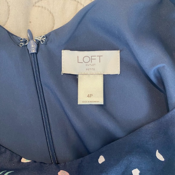 LOFT DRESS - Picture 2 of 3